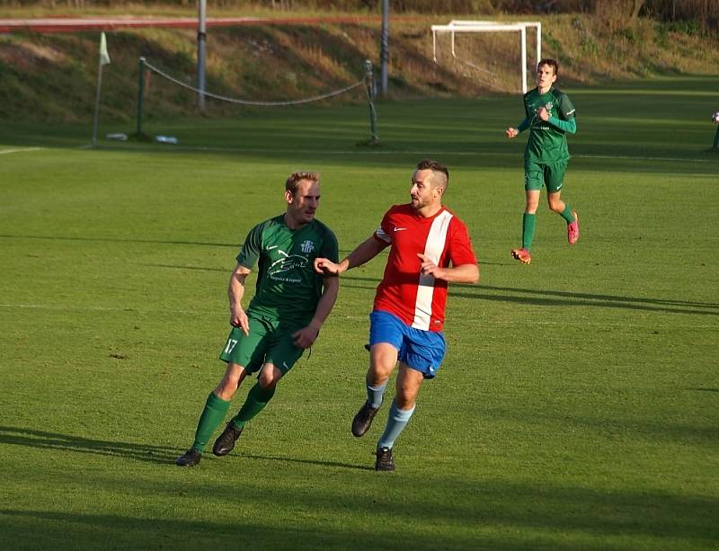 Z fotbalového utkání I.B třídy Semice - Pátek (2:2)