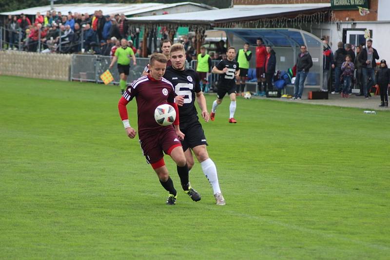 Z fotbalového utkání I.A třídy Bohemia Poděbrady - Slovan Poděbrady (3:0)