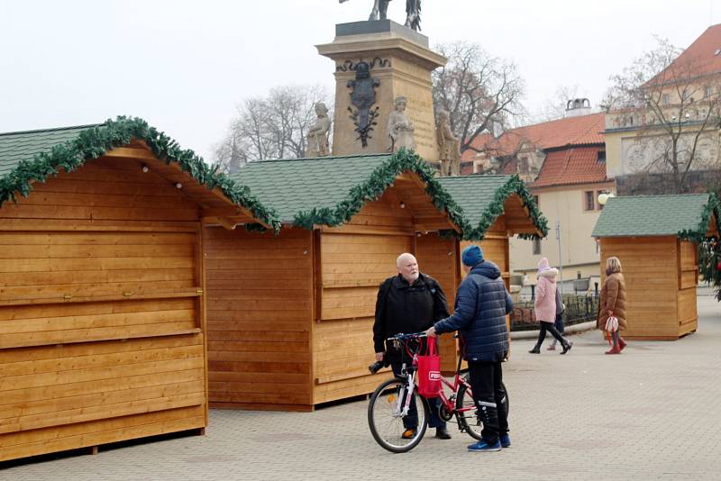 Poděbrady se zařadily mezi města, která po zákazu vánočních trhů přesto našla cestu, jak stánky otevřít.