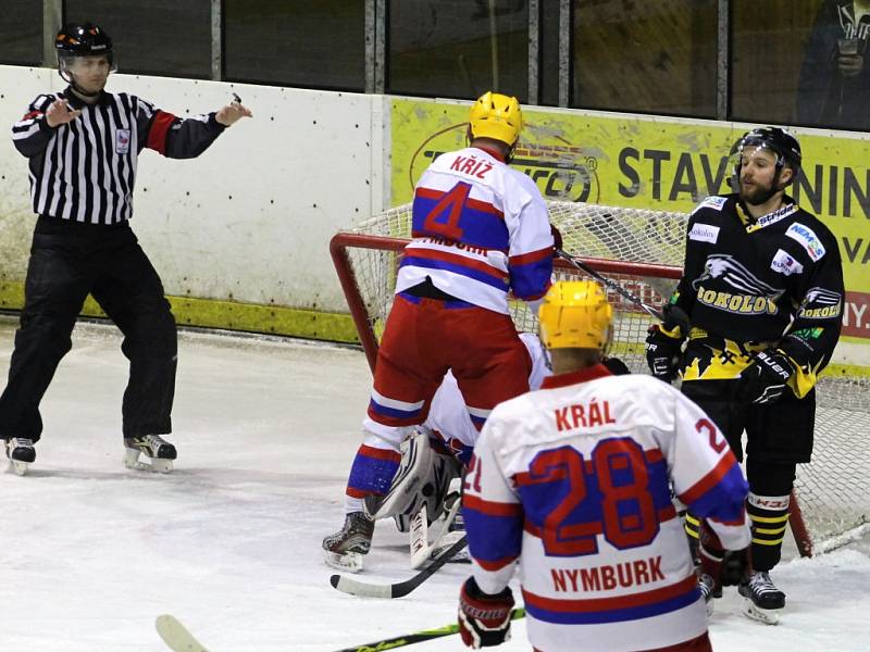 Z hokejového utkání druhé ligy Nymburk - Sokolov (2:7)