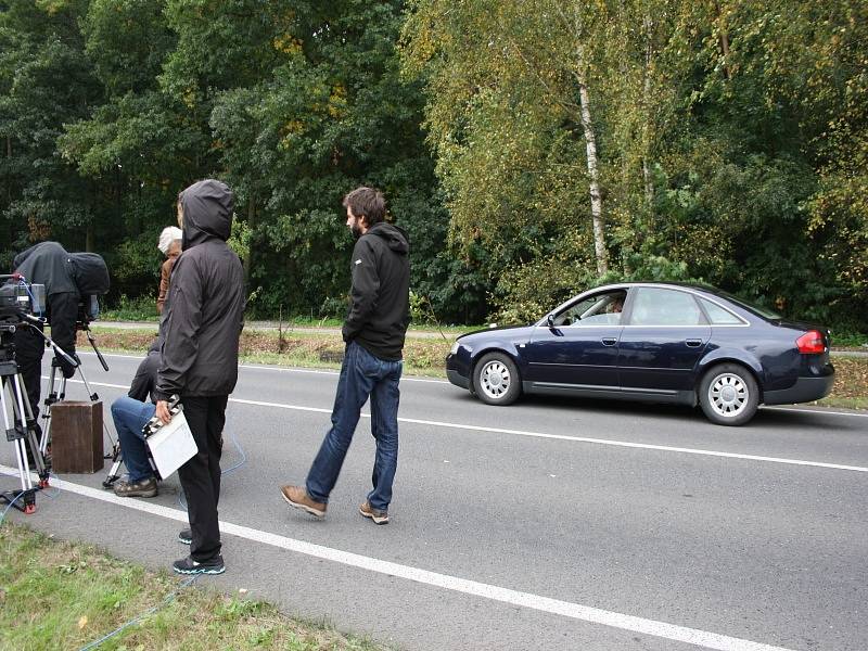 Filmový štáb natáčel u motorestu Ohio v Kersku scénu z krimiseriálu