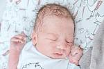 Martin Švec se narodil v nymburské porodnici 10. srpna 2022 v 5:25 hodin s váhou 2680 g a mírou 44 cm. Maminka Jitka s tatínkem Michalem se z prvorozeného chlapečka raduji ve Velkém Oseku.