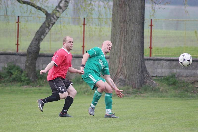 Z fotbalového utkání okresního přeboru Opočnice - Přerov nad Labem (3:0)