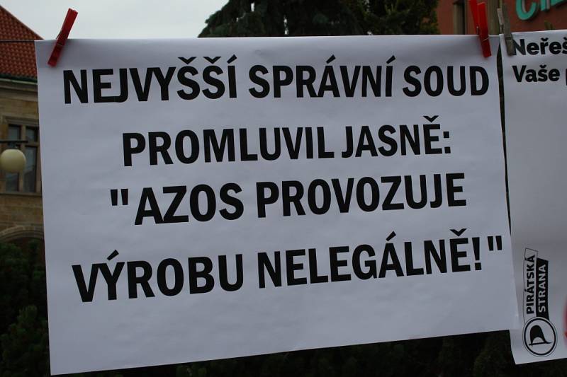 Již třetí demonstrace Nymburáků proti zinkovně AZOS CZ.