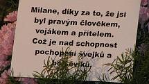 V poděbradském divadle Na Kovárně se konal ve středu v poledne pohřeb protikomunistického bojovníka Milana Paumera, třetího od Mašínů.