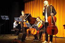 V rámci osmadvacáté koncertní sezóny se v úterý 1. března uskutečnil v poděbradském Divadle Na Kovárně Špačkův rodinný koncert.