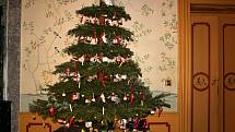  Od 17. listopadu je otevřena výstava Příběhy vánočního stromečku, která se stává už tradiční nabídkou, ovšem každý rok v nové podobě a s novými tématy a inspiracemi.