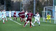 Z fotbalového utkání okresního přeboru Bohemia Poděbrady B - Polaban Nymburk B (0:2)