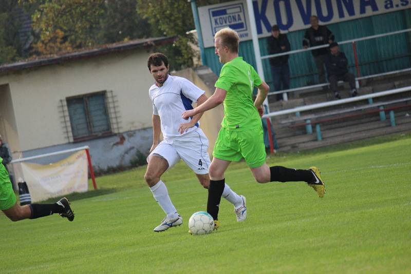 Z okresního fotbalového derby I.B třídy Lysá - Libice (2:2)