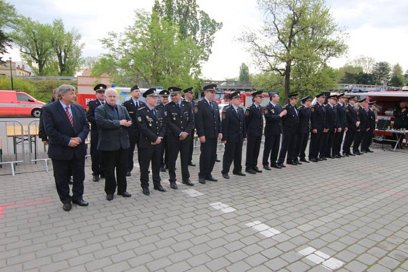 Vítězem Krajské soutěže ve vyprošťování u dopravních nehod, která se konala ve čtvrtek 26. dubna v Nymburku, jsou opět hasiči z hořovické stanice územního odboru Beroun.