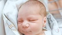 Kryštof Drábek se narodil v nymburské porodnici 10. září 2022 v 20:33 hodins váhou 3660 g a mírou 51 cm. Do Opolánek prvorozený chlapeček odjel s maminkou Kateřinou a tatínkem Martinem.