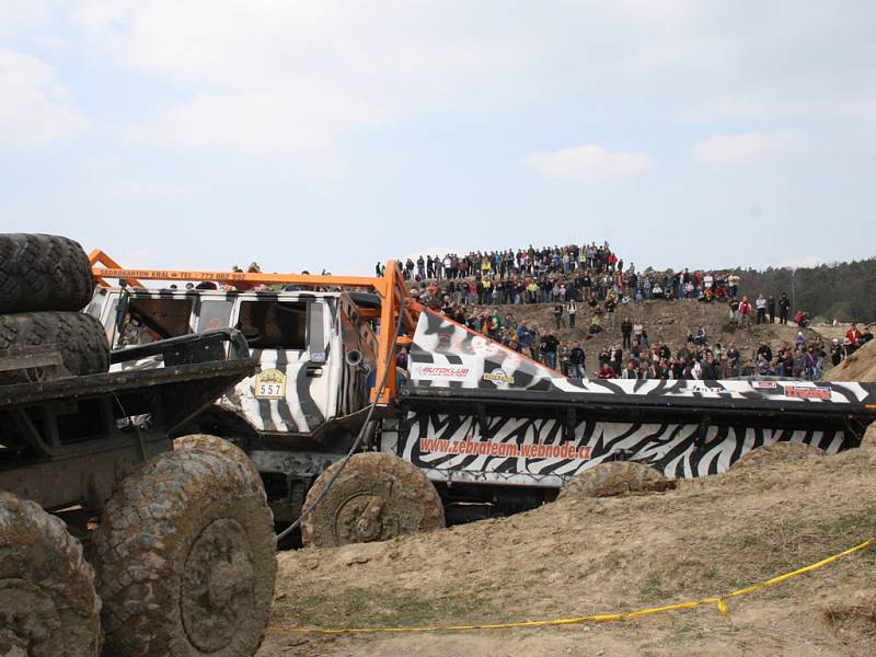 Otevřené mistrovství ČR Truck Trial 2012 na Božím Daru u Milovic