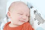 Tomáš Neuhäusel se narodil v nymburské porodnici 6. srpna 2022 v 1:51 hodin s váhou 4100 g a mírou 51 cm. V Semicích chlapečka očekávala maminka Iveta, tatínek Milan a sestřička Alice (3 roky).