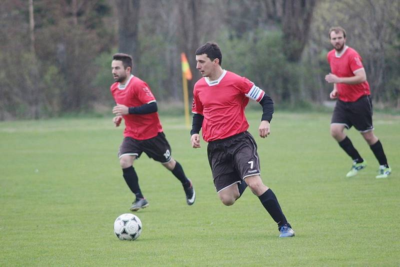 Z fotbalového utkání okresního přeboru Opočnice - Přerov nad Labem (3:0)