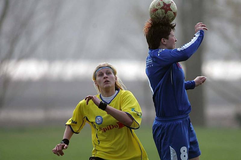 Z druholigového utkání žen Stará Lysá - Liberec (2:0).