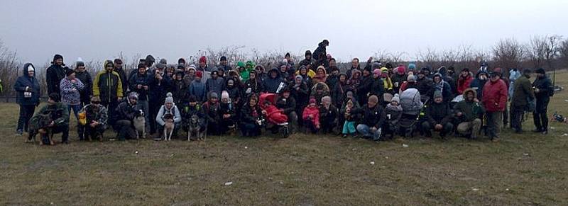 Lidé z Dobšic a okolí znovu vystoupali na Holý vrch.