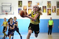 Z basketbalového utkání krajské soutěže nejmladších minižákyň Sadská - BC Kolín (103:11)