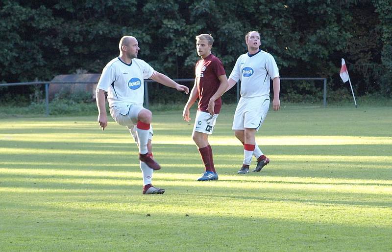 Z fotbalového utkání krajského přeboru Bohemia Poděbrady - Tuchlovice (0:0, na penalty 4:2)