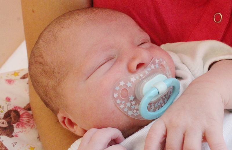 Adam Pařízek, Poděbrady. Narodil se 4. srpna 2020 v 13.32 hodin, vážil 3 365 g a měřil 47 cm. Na prvorozeného chlapečka se těšila maminka Kristýna, tatínek Jan.