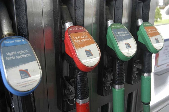 Jak se vyvíjely ceny benzinu?