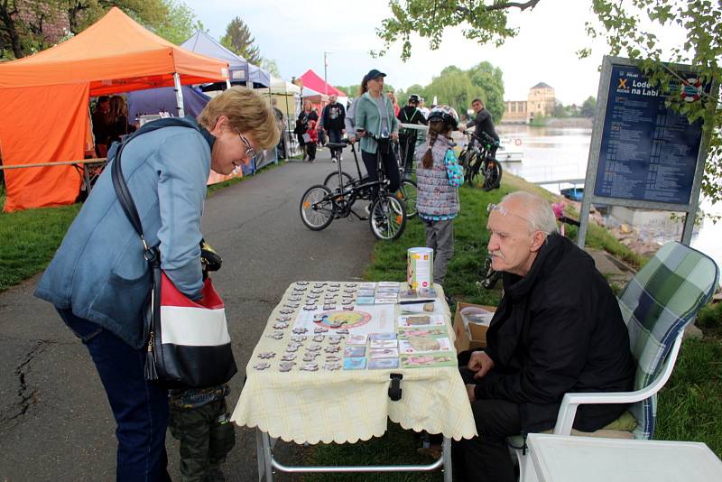 Na čtyři dny se na labském břehu usídlil už tradiční festival Lodě na Labi.