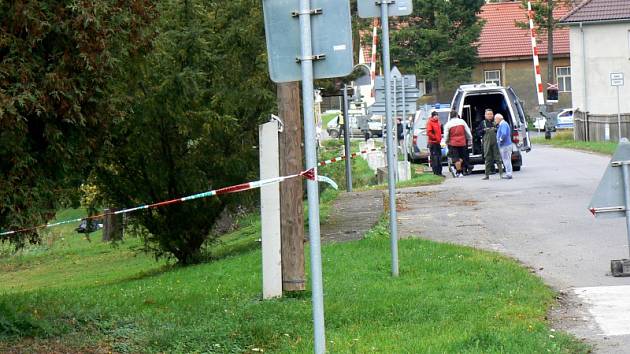 V Oskořínku našli ve strouze člověka bez známek života