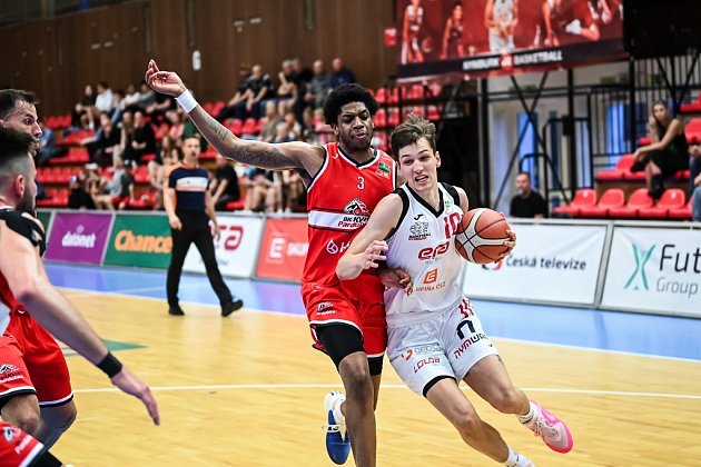 Začíná útok na titul. První překážkou basketbalistů je Olomoucko