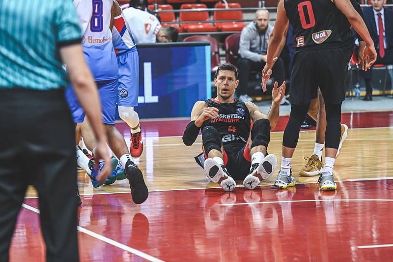 Z basketbalového utkání Ligy mistrů  Igokea - Nymburk (76:69).