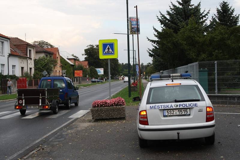 Demonstrace proti zinkovně AZOS na Zálabí.