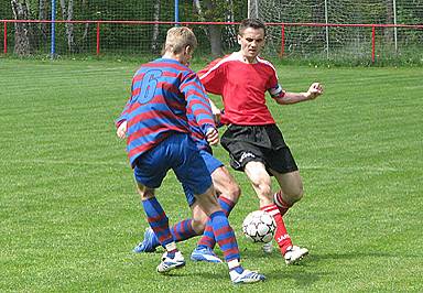 Ze zápasu I.B třídy Loučeň - Rejšice (1:1).