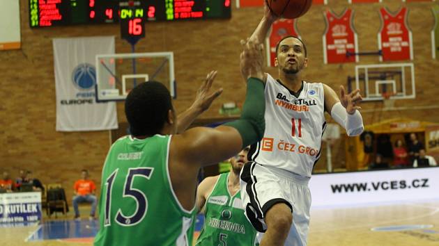 Z basketbalového utkání FIBA Europe cup Nymburk – Hibernia Dublin (106:45)