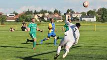 Z fotbalového utkání okresního přeboru Přerov nad Labem - Všejany (3:2)