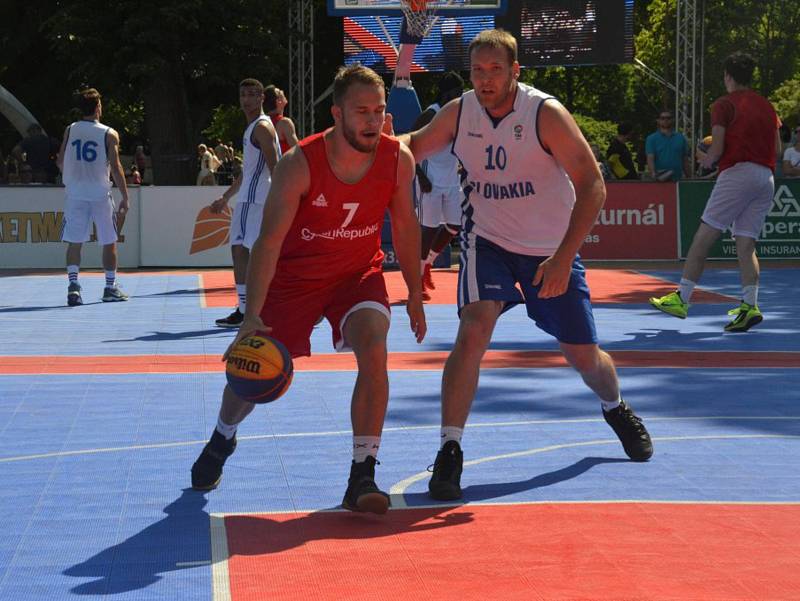 Basketbalový klub z Poděbrad oslavil sedmdesáté narozeniny.