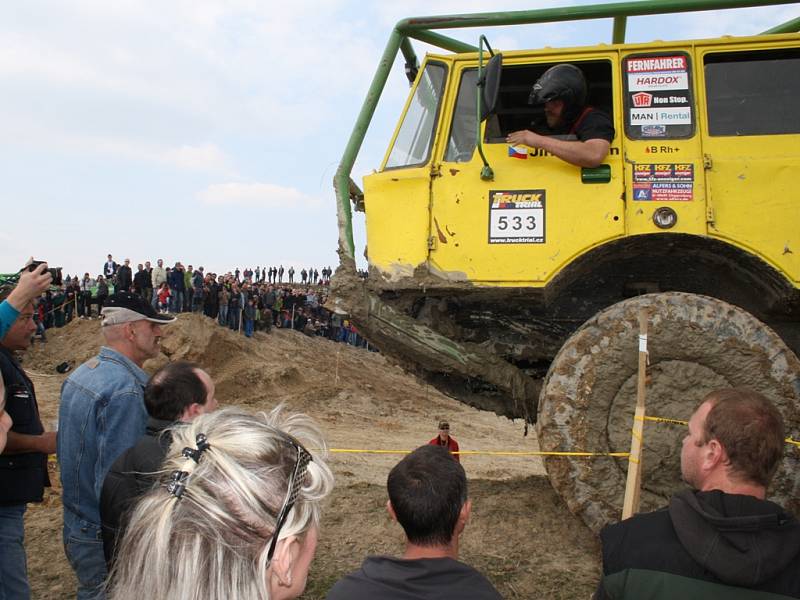 Otevřené mistrovství ČR Truck Trial 2012 na Božím Daru u Milovic