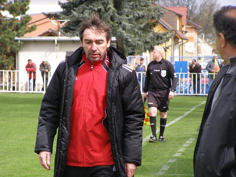 Z divizního fotbalového utkání Čelákovice - Brozany (0:0)