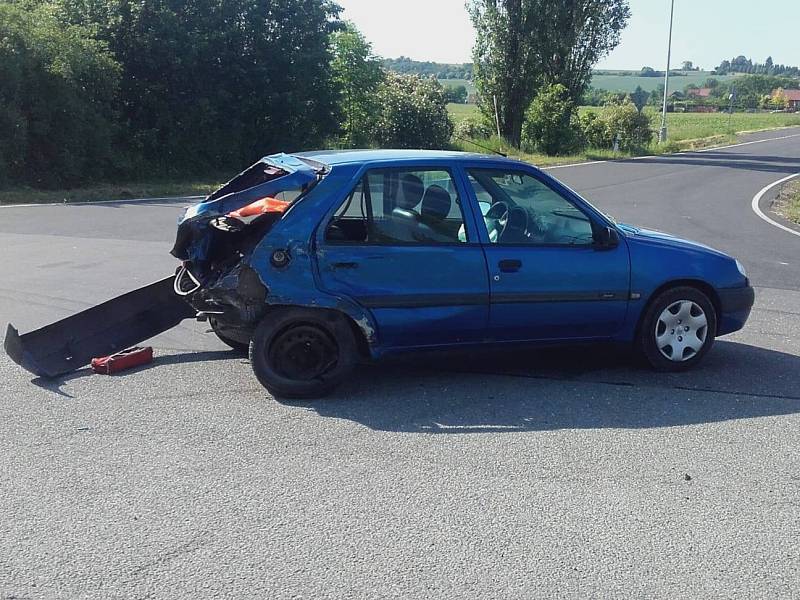 Tragická dopravní nehoda na silnici I/11 u Opočnice.