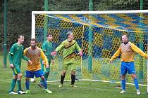 Z fotbalového utkání okresního přeboru Všejany - Přerov (1:2)