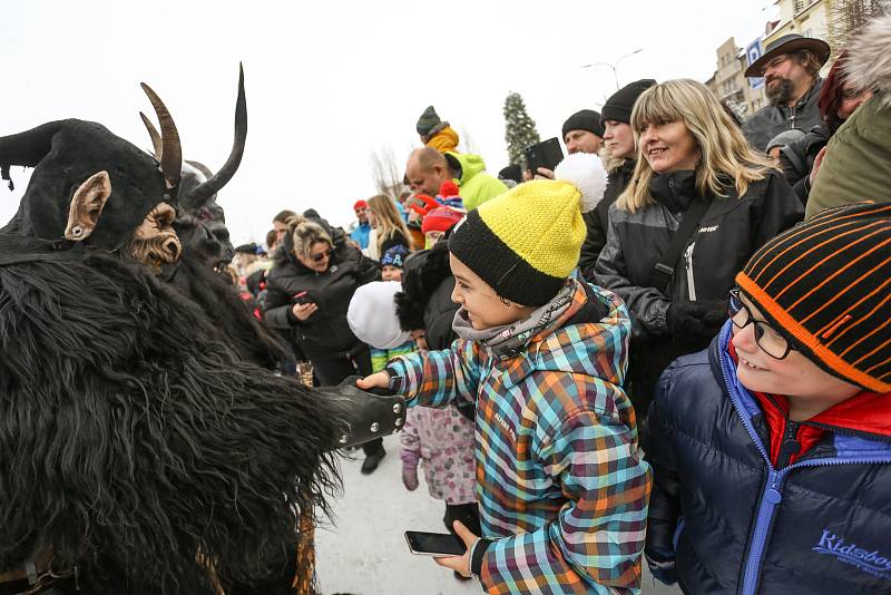 Krampus čerti v Lysé nad Labem v sobotu 4. prosince 2021.