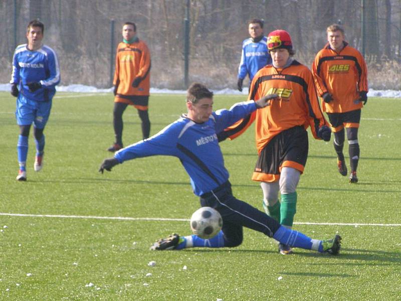 Z fotbalového utkání kolínského zimního turnaje Polaban Nymburk - FK Kolín