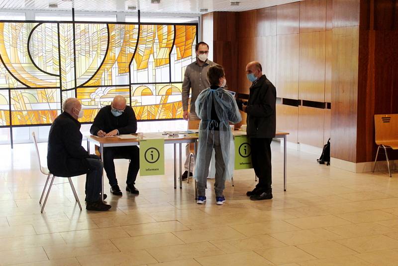 Očkovací centrum v Nymburce zaznamenalo v posledním týdnu nárůst zájmu o vakcinaci.