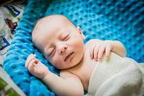 Miroslav Nedvěd, Plaňany. Narodil se 1. července 2020 v 18.53 hodin v nymburské porodnici, vážil 3 310 g a měřil 46 cm. Na prvorozeného chlapce se těšila maminka Kristýna a tatínek Miroslav.