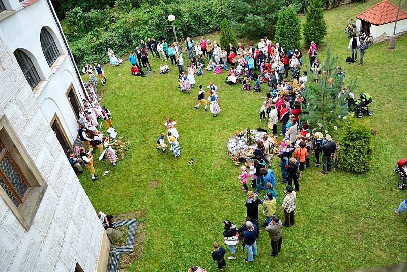 Dožínková slavnost 2012 v Přerově nad Labem.