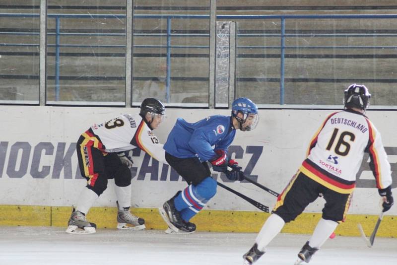 Na nymburském zimním stadionu se uskutečnil třetí ročník turnaje v bandy hokeji.