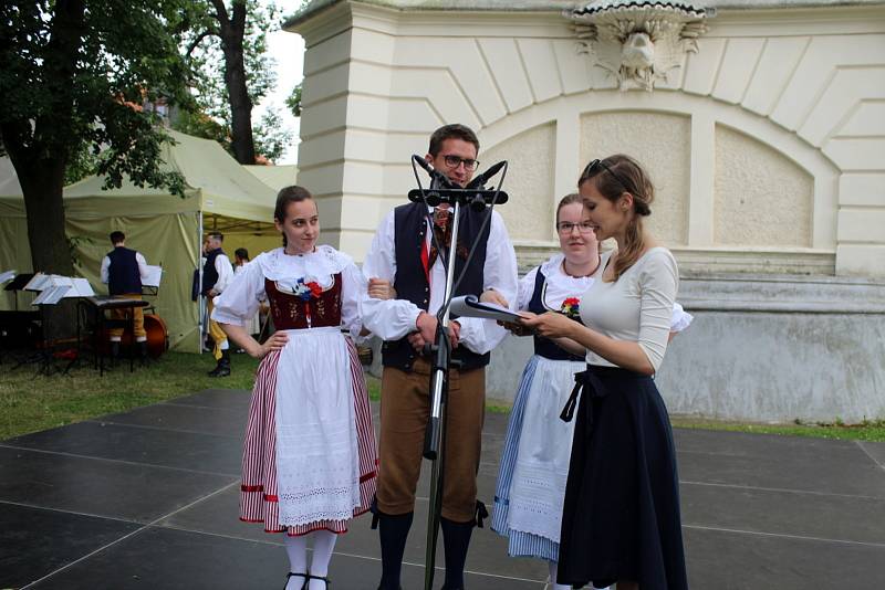 Z folklorního festivalu Polabská vonička.