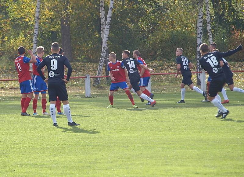 Z fotbalového utkání I.B třídy Městec Králové  - Slovan Poděbrady (0:1)
