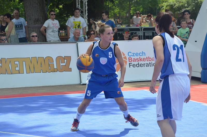 Basketbalový klub z Poděbrad oslavil sedmdesáté narozeniny.