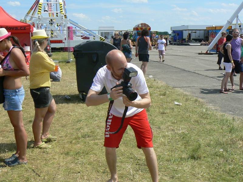 Festival Votvírák 2013 na milovickém letišti.