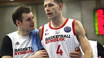 Z basketbalového utkání Ligy mistrů Nymburk - VEF Riga (75:56)