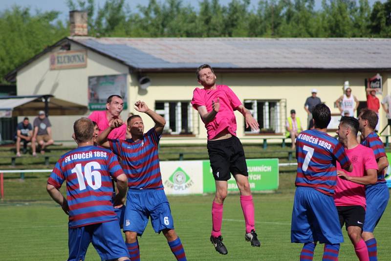 Z fotbalového utkání I.B třídy Lysá nad Labem - Loučeň