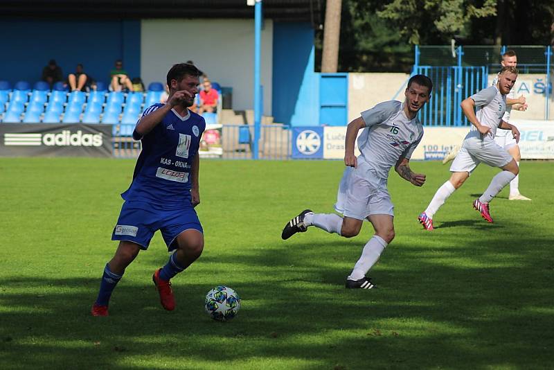 Z fotbalového utkání divize C FK Kolín - Polaban Nymburk (2:0)